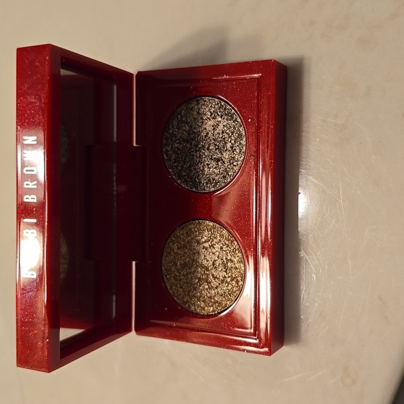 Bobbi Brown Radiant Gold and Red Palette - Picture 2 of 4